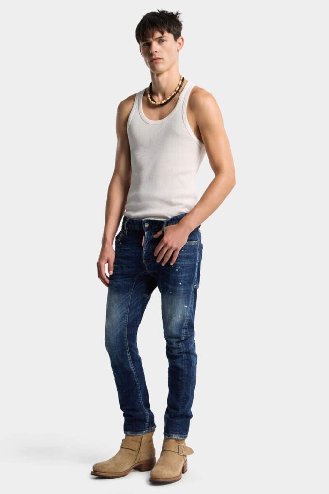 Biker Jean con lavaggio a macchie rosse medie Biker Jean con lavaggio a macchie rosse medie