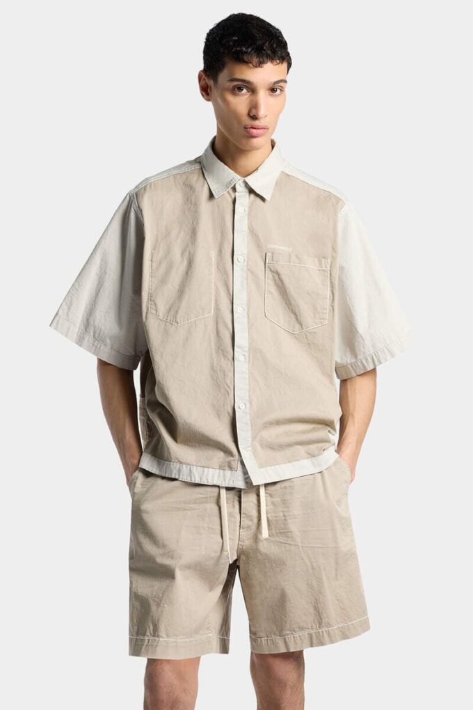 Camicia a maniche corte rovesciata in pantaloncini Camicia a maniche corte rovesciata in pantaloncini