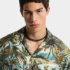 Camicia con collo a V e stampa scimmia Camicia con collo a V e stampa scimmia