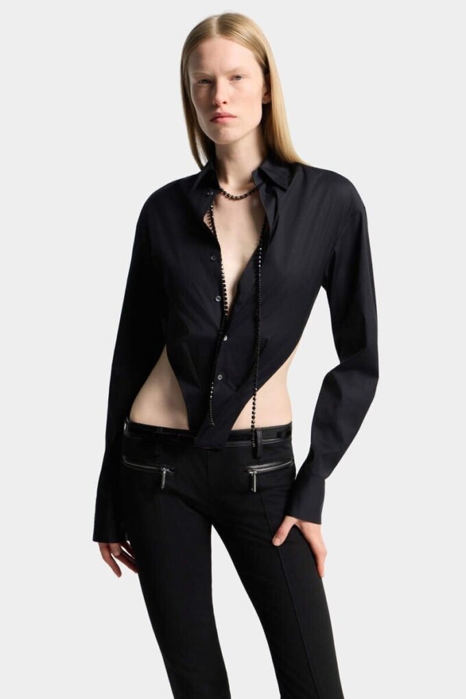 Camicia con scollo profondo Camicia con scollo profondo