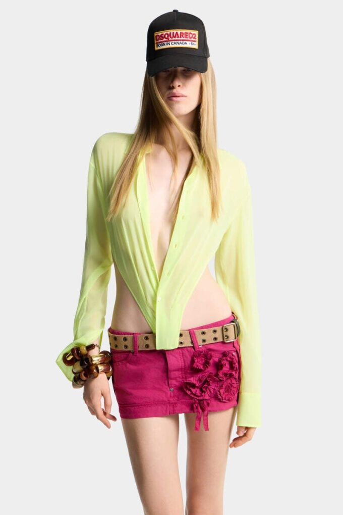 Camicia trasparente con scollo profondo Camicia trasparente con scollo profondo