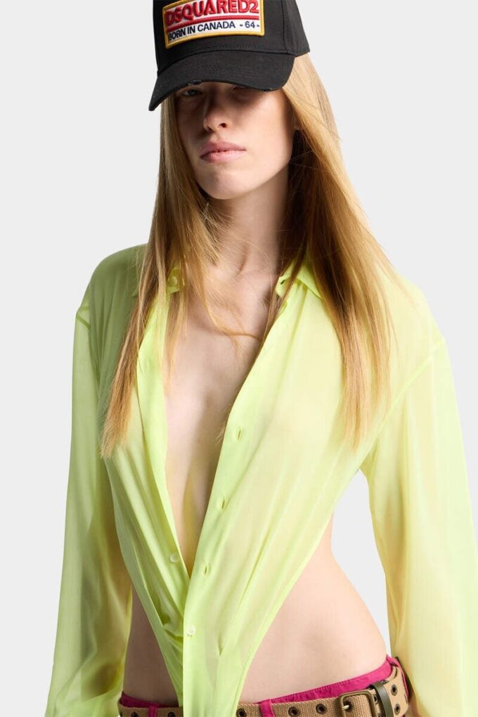 Camicia trasparente con scollo profondo Camicia trasparente con scollo profondo