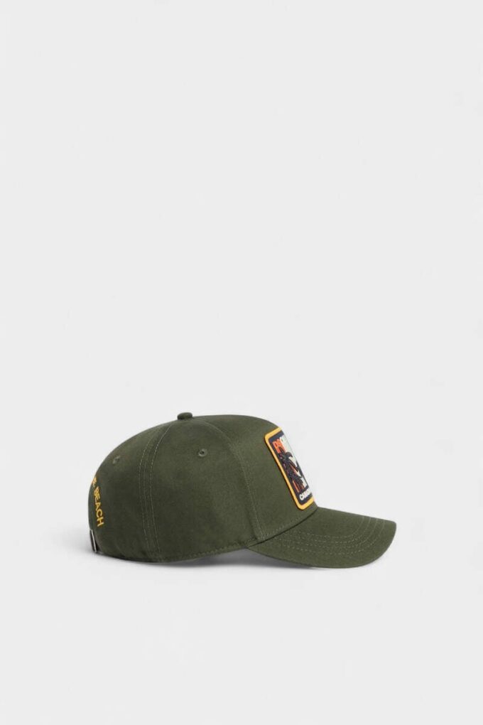 Cappellino da baseball vintage estivo con toppa Cappellino da baseball vintage estivo con toppa