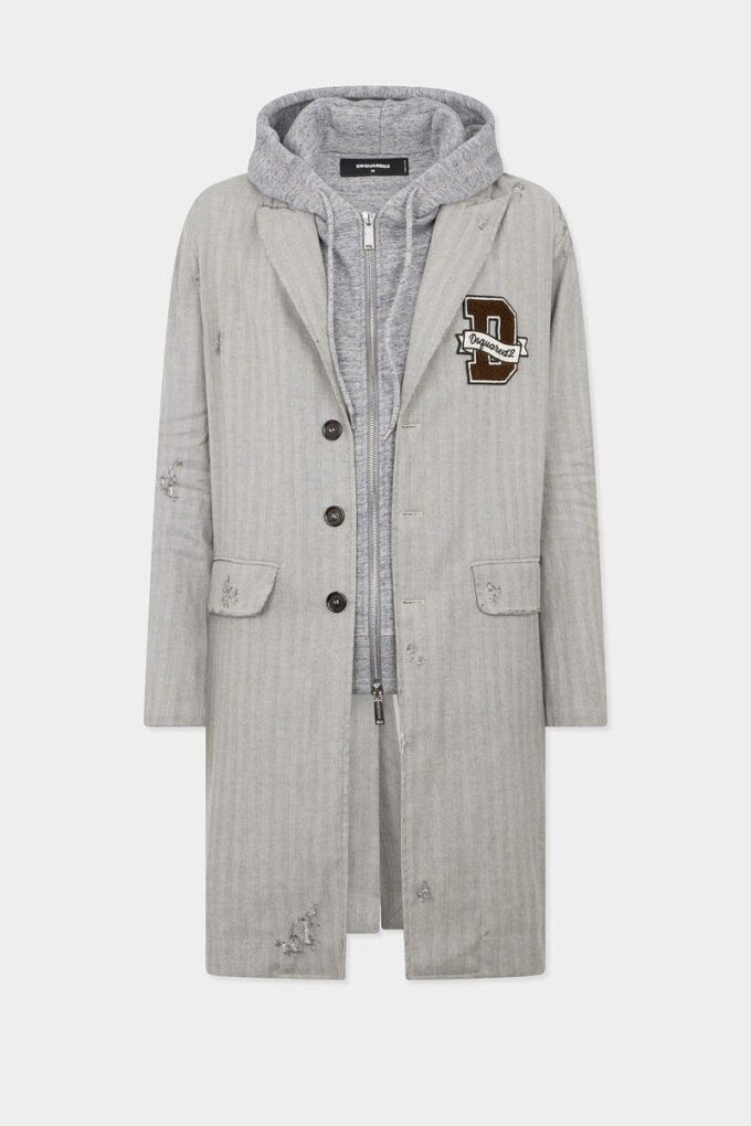Cappotto con cappuccio strappato Cappotto con cappuccio strappato