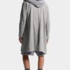 Cappotto con cappuccio strappato Cappotto con cappuccio strappato