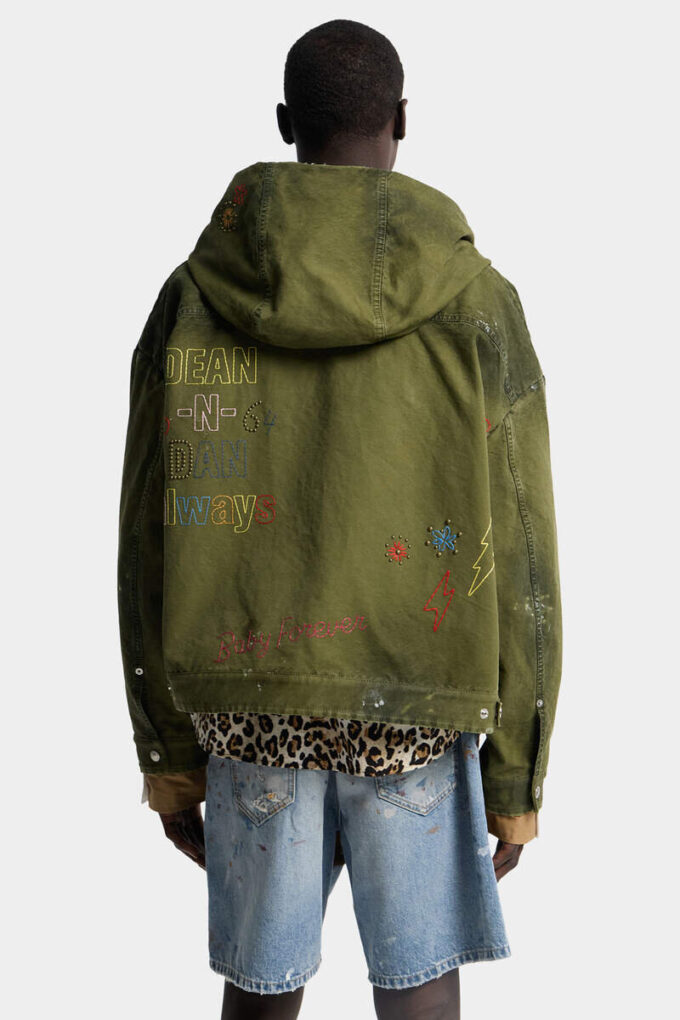 Cappotto Kaban con cappuccio e motivi scarabocchiati fatti a mano