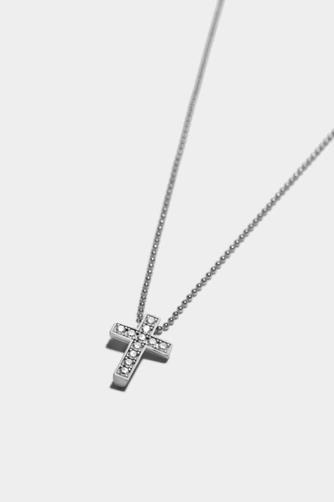 Collana con croce Collana con croce