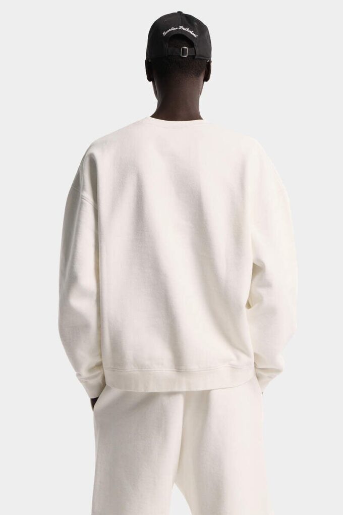 D2 Signature Relax Fit Crewneck D2 Signature Relax Fit Crewneck