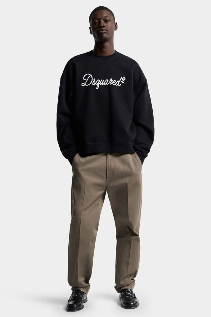 D2 Signature Relax Fit Crewneck D2 Signature Relax Fit Crewneck