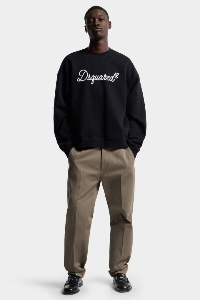 D2 Signature Relax Fit Crewneck D2 Signature Relax Fit Crewneck