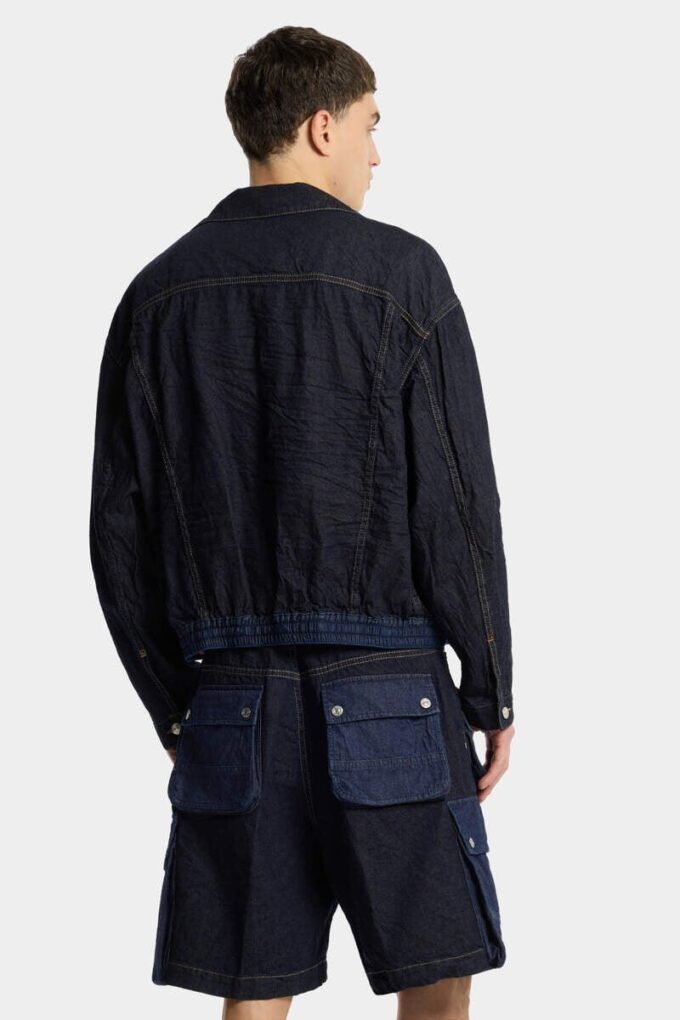 Giacca in jeans cargo dal lavaggio scuro Giacca in jeans cargo dal lavaggio scuro