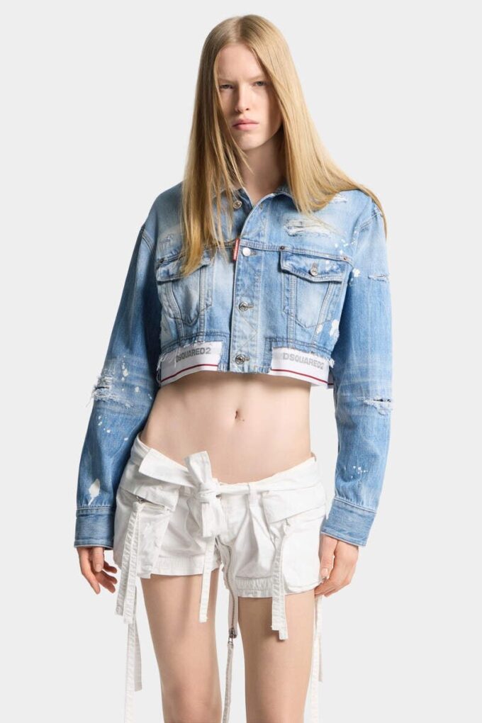 Giacca in Jeans squadrata con lavaggio chiaro Giacca in Jeans squadrata con lavaggio chiaro