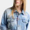 Giacca in Jeans squadrata con lavaggio chiaro Giacca in Jeans squadrata con lavaggio chiaro