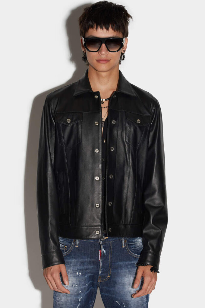 Giacca in pelle e Jeans Giacca in pelle e Jeans