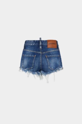 Hot pants da camionista con lavaggio medio