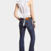 Jeans a zampa con vita media e lavaggio scuro pulito
