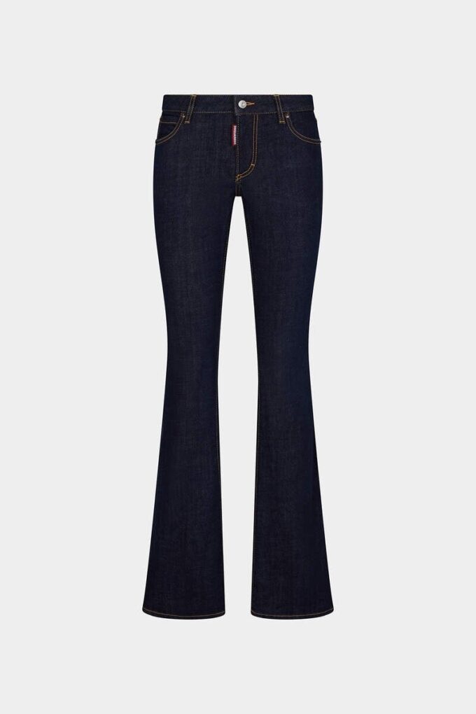 Jeans a zampa media con lavaggio scuro Jeans a zampa media con lavaggio scuro