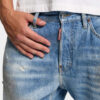 Jeans blu chiaro con effetto sporco Jeans blu chiaro con effetto sporco