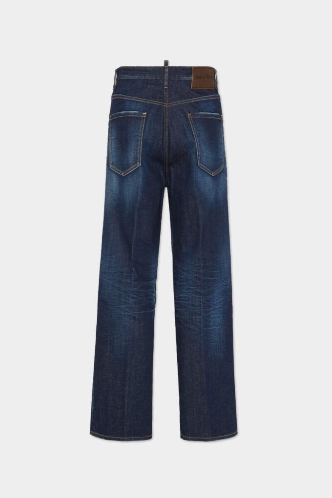 Jeans larghi con lavaggio scuro pulito Jeans larghi con lavaggio scuro pulito