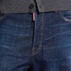 Jeans larghi con lavaggio scuro pulito Jeans larghi con lavaggio scuro pulito