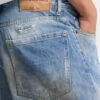 Jeans Loose Twist con lavaggio leggermente sporco Jeans Loose Twist con lavaggio leggermente sporco