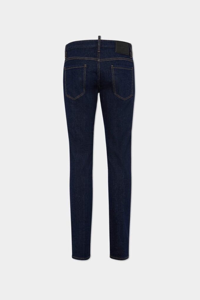 Jeans slim con lavaggio scuro Jeans slim con lavaggio scuro
