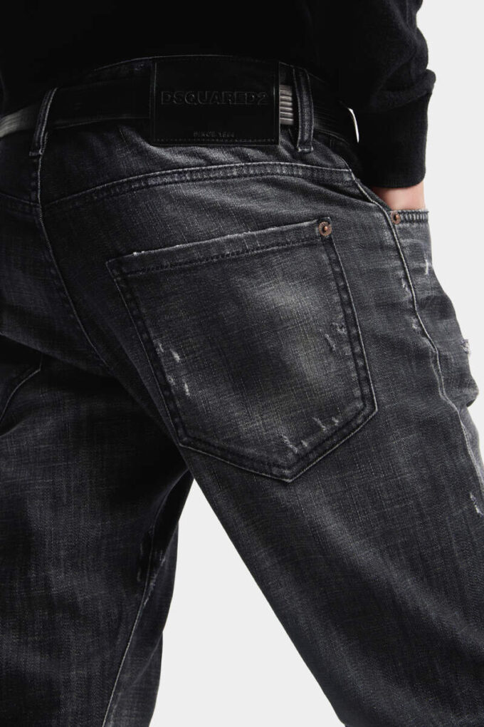 Jeans slim twist con effetto black fog Jeans slim twist con effetto black fog