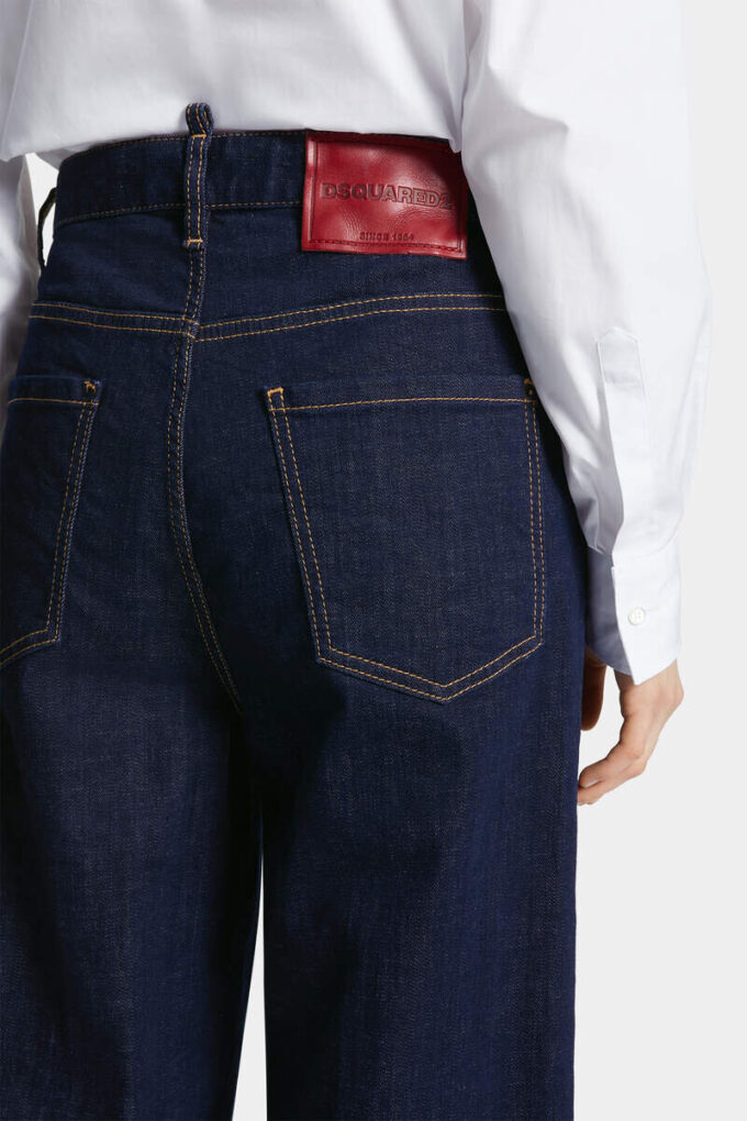 Jeans Traveller con lavaggio scuro Jeans Traveller con lavaggio scuro