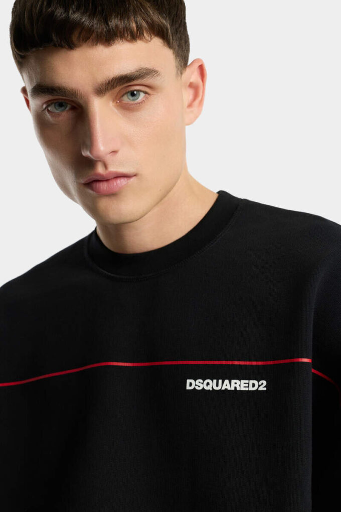Maglia girocollo Dsquared2 Tape dalla vestibilità comoda Maglia girocollo Dsquared2 Tape dalla vestibilità comoda
