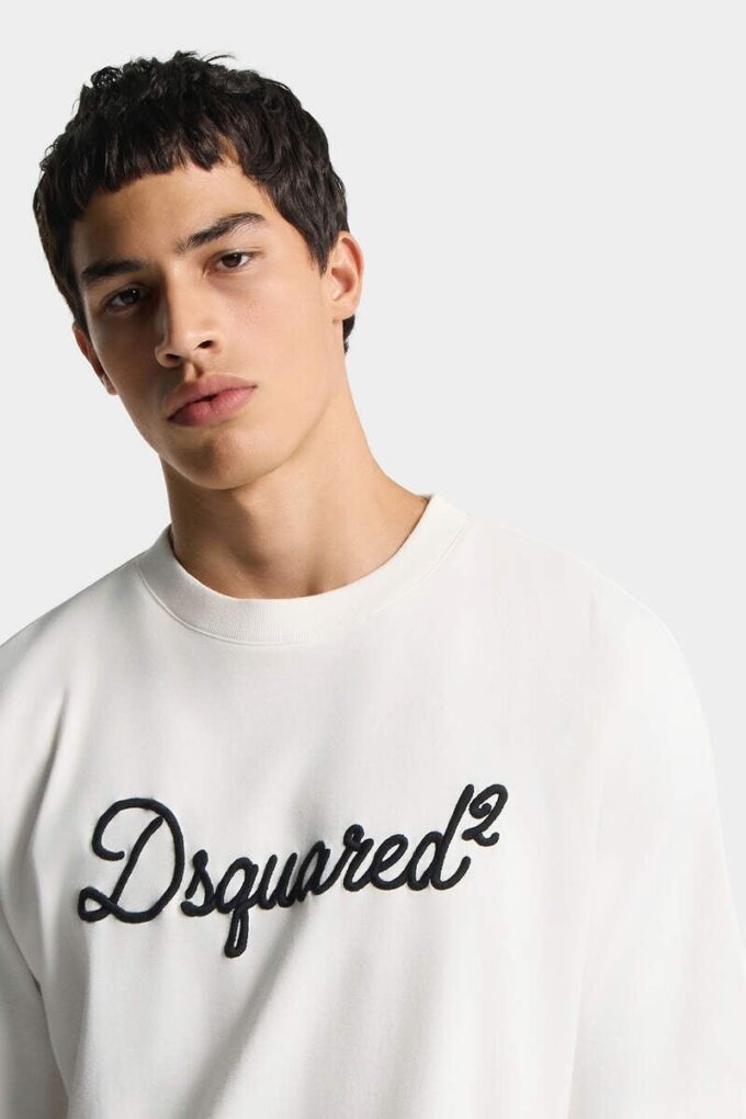 Maglietta Dsquared2 ricamata dalla vestibilità ampia Maglietta Dsquared2 ricamata dalla vestibilità ampia