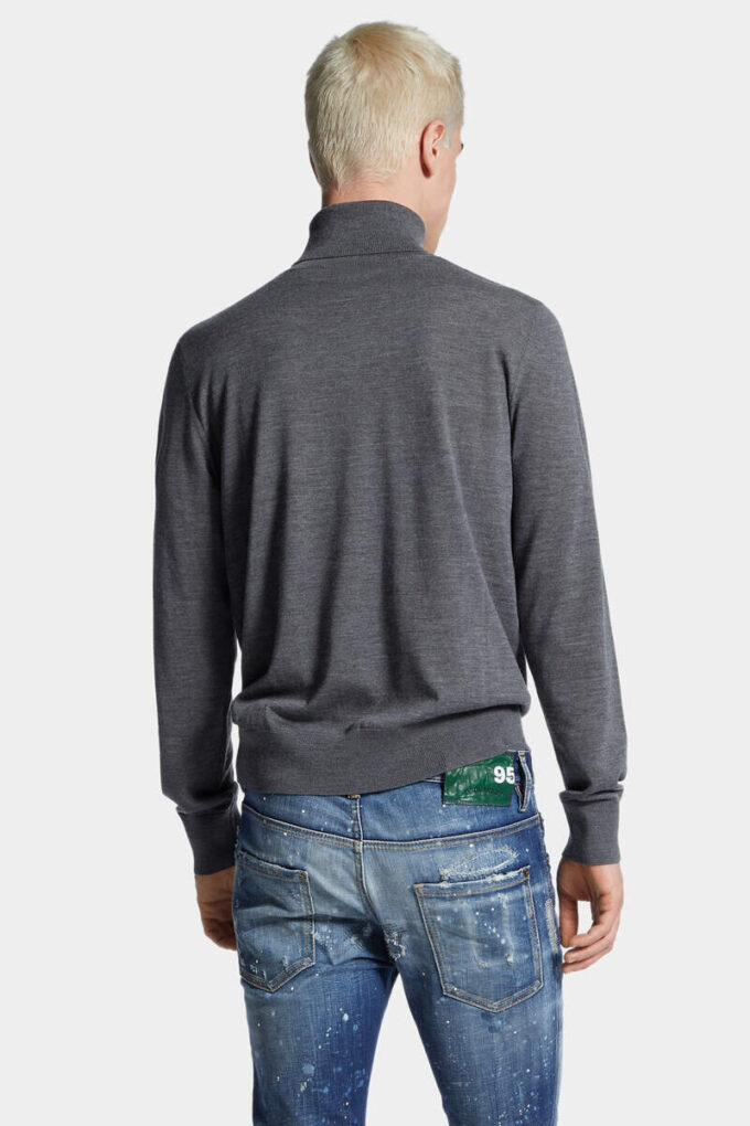 Maglione a collo alto in lana D2