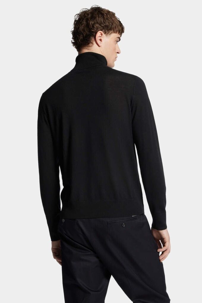Maglione a collo alto in lana D2
