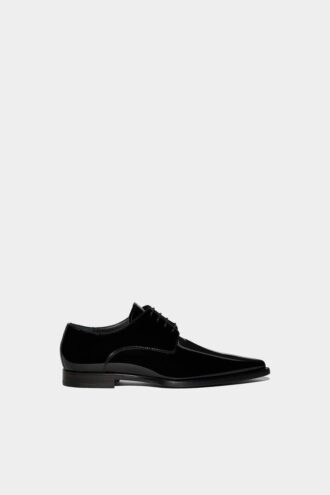 Nuove scarpe stringate punk