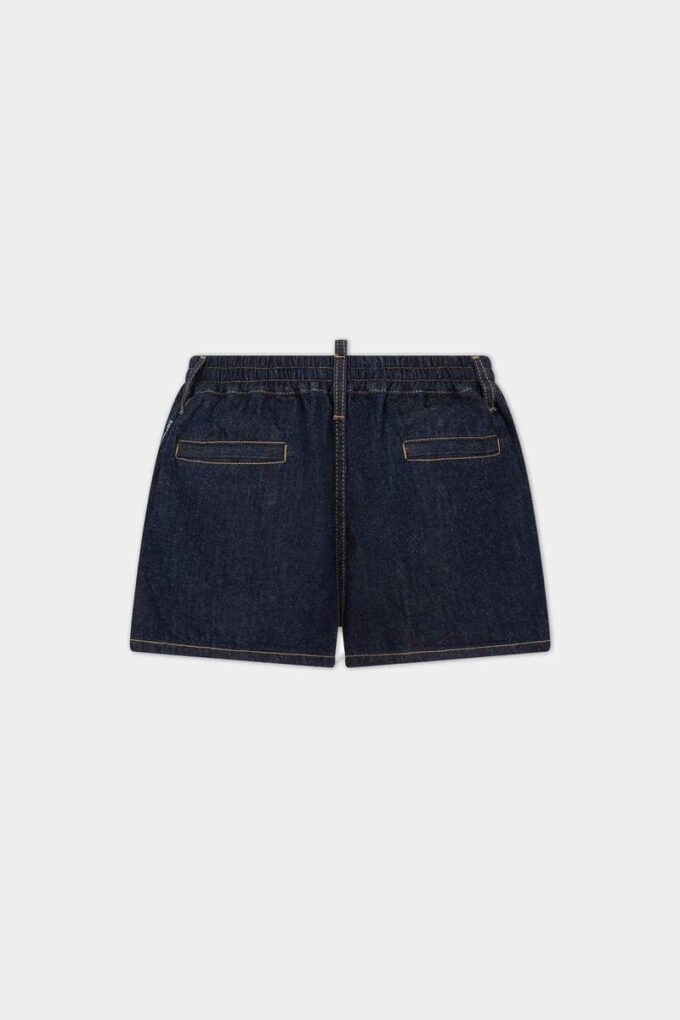Pantaloncini a vita bassa con lavaggio scuro Pantaloncini a vita bassa con lavaggio scuro