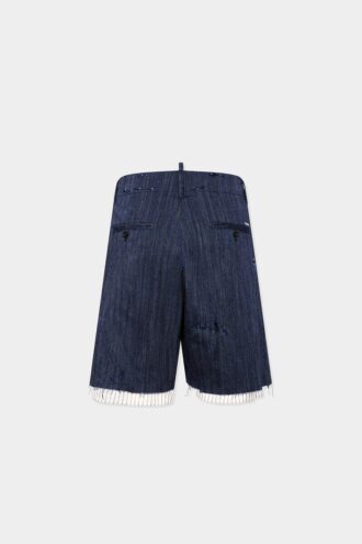 Pantaloncini strappati e dal taglio grezzo