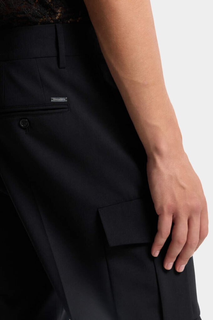 Pantaloni cargo dritti in lana tropicale Pantaloni cargo dritti in lana tropicale