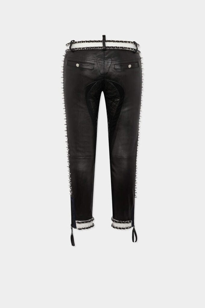 Pantaloni da motociclista chic e ribelli Pantaloni da motociclista chic e ribelli