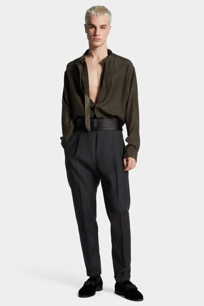 Pantaloni da sera con una piega