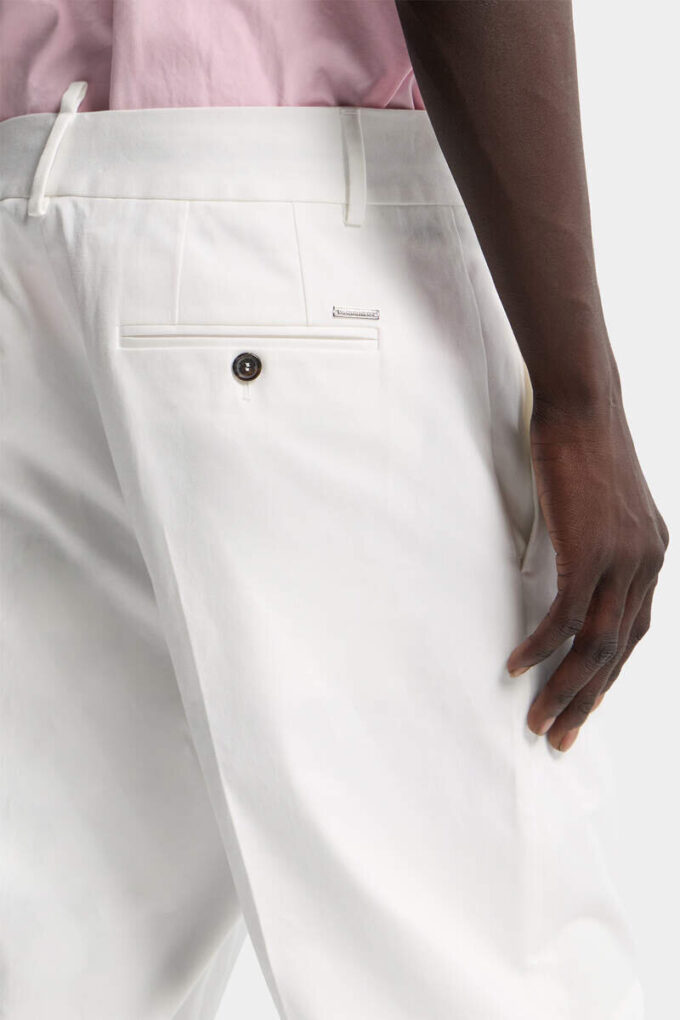Pantaloni dritti sartoriali in cotone Pantaloni dritti sartoriali in cotone