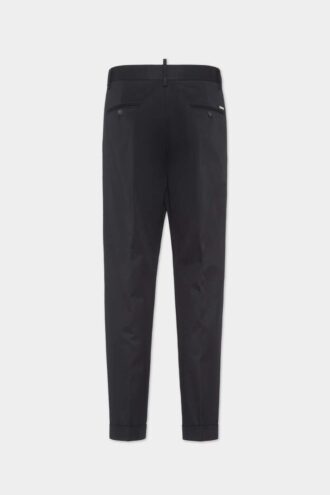 Pantaloni in cotone con una piega