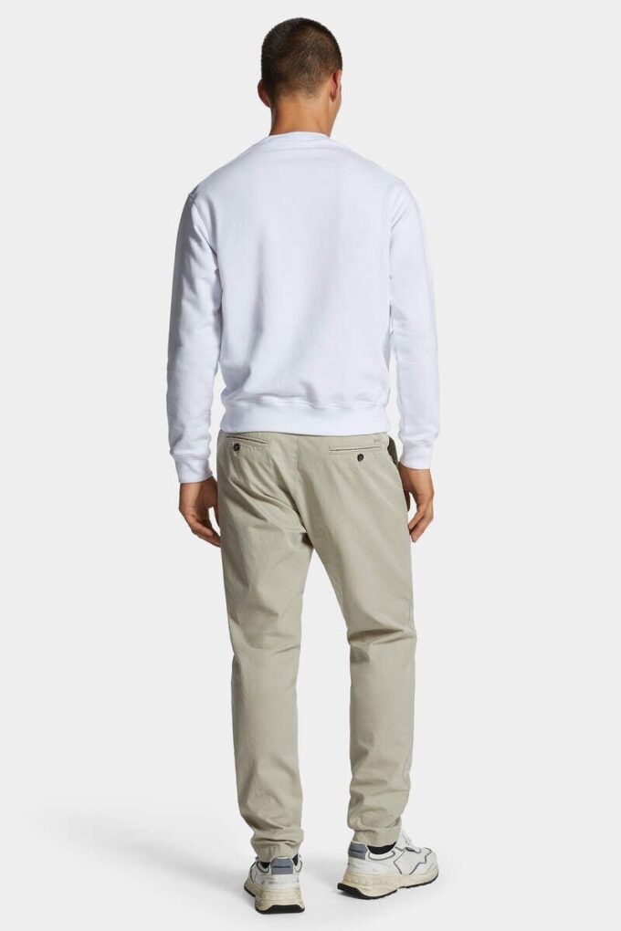 Pantaloni in cotone con una piega