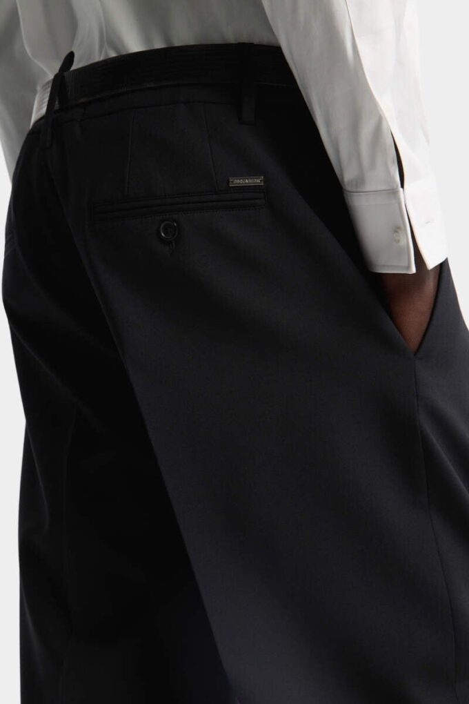 Pantaloni militari a gamba dritta Pantaloni militari a gamba dritta