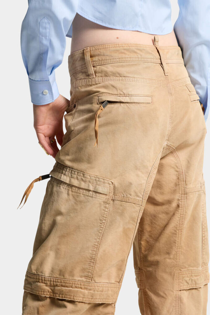 Pantaloni utility effetto consumato tinti in capo Pantaloni utility effetto consumato tinti in capo