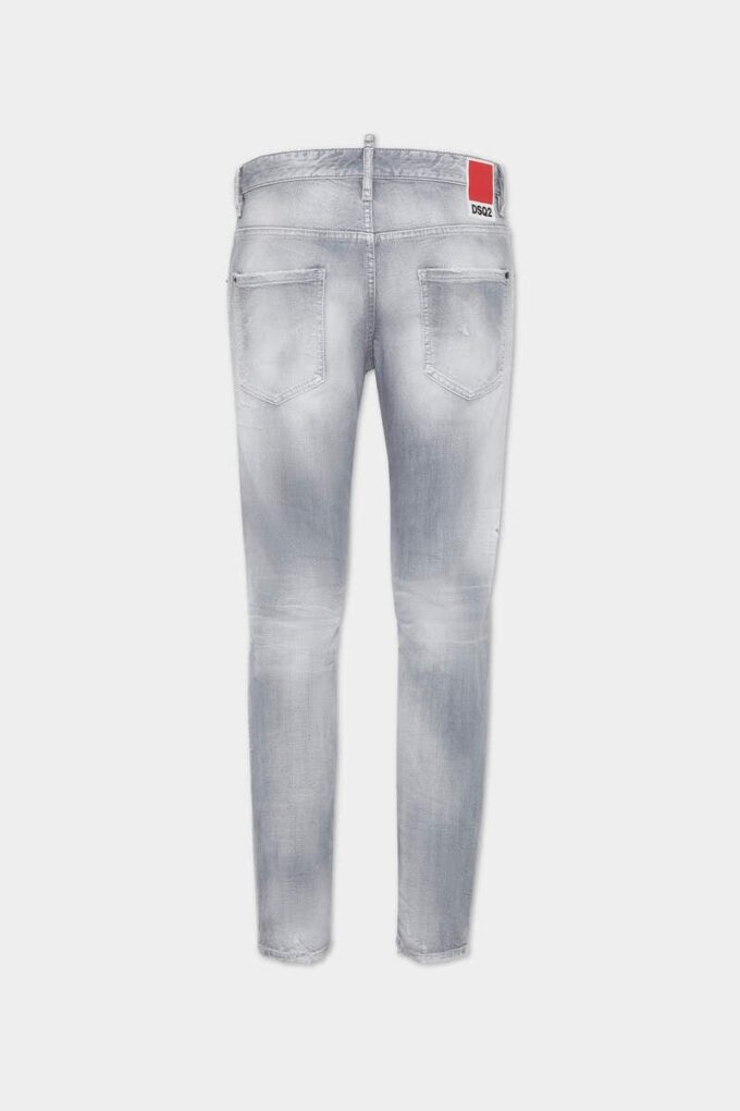 Skater Jean con lavaggio grigio spazzolato Skater Jean con lavaggio grigio spazzolato