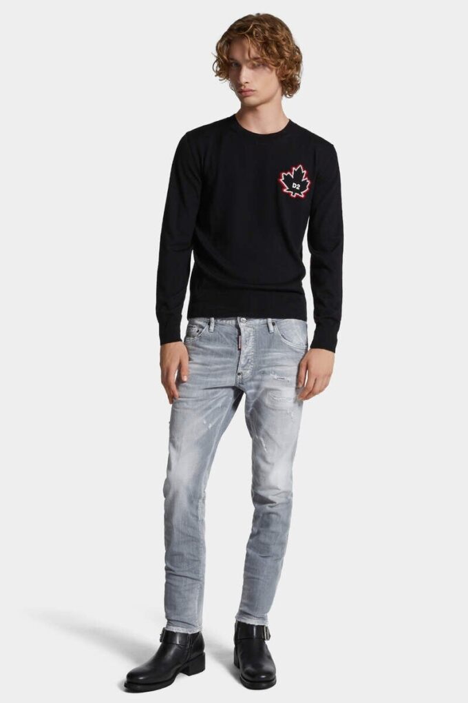 Skater Jean con lavaggio grigio spazzolato Skater Jean con lavaggio grigio spazzolato