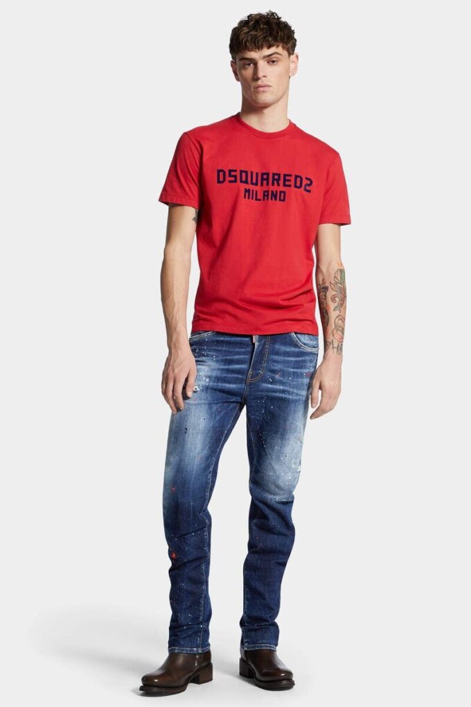 Jeans 642 con lavaggio a macchie rosse medie Jeans 642 con lavaggio a macchie rosse medie
