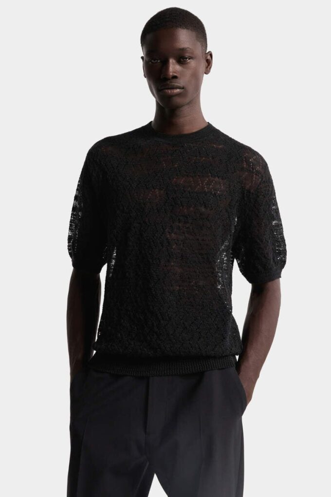 T-shirt in maglia traforata T-shirt in maglia traforata