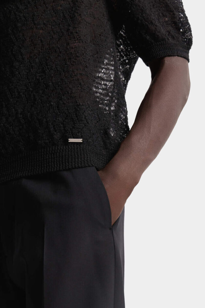 T-shirt in maglia traforata T-shirt in maglia traforata